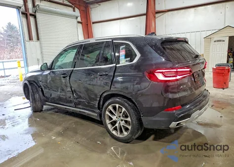 2021 BMW X5 xDrive40I z USA, uszkodzony, nr VIN 5UXCR6C05M9F41081